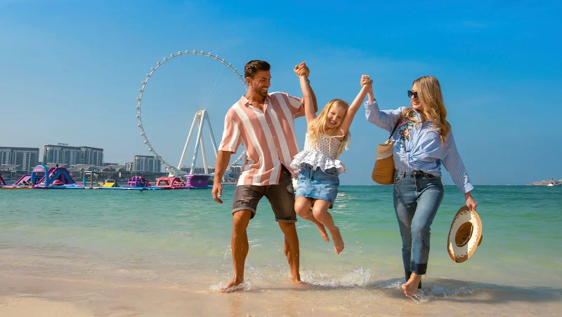 Luxury & Fun in One Package with Dubai Family Tour